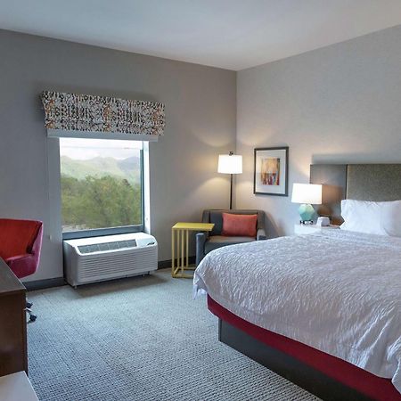 Hampton Inn Black Mountain Exterior photo